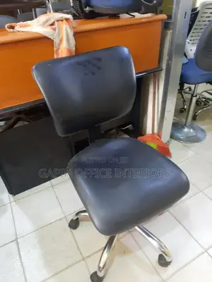 Simple Office Chair
