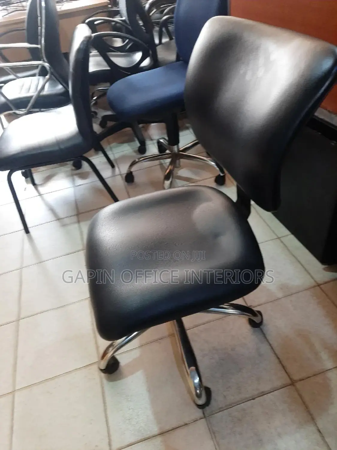 Simple Office Chair