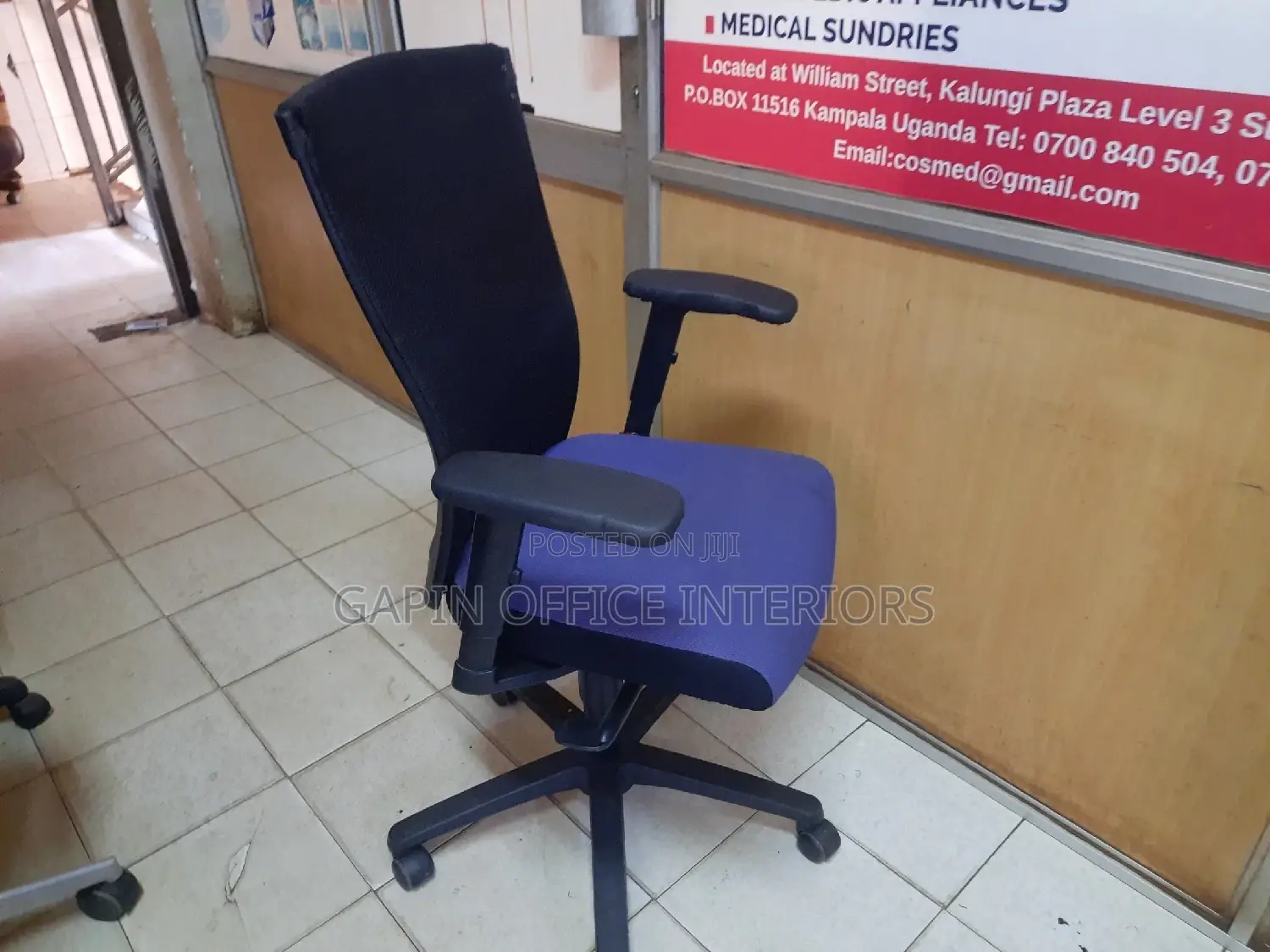 Blet Black Office Chair