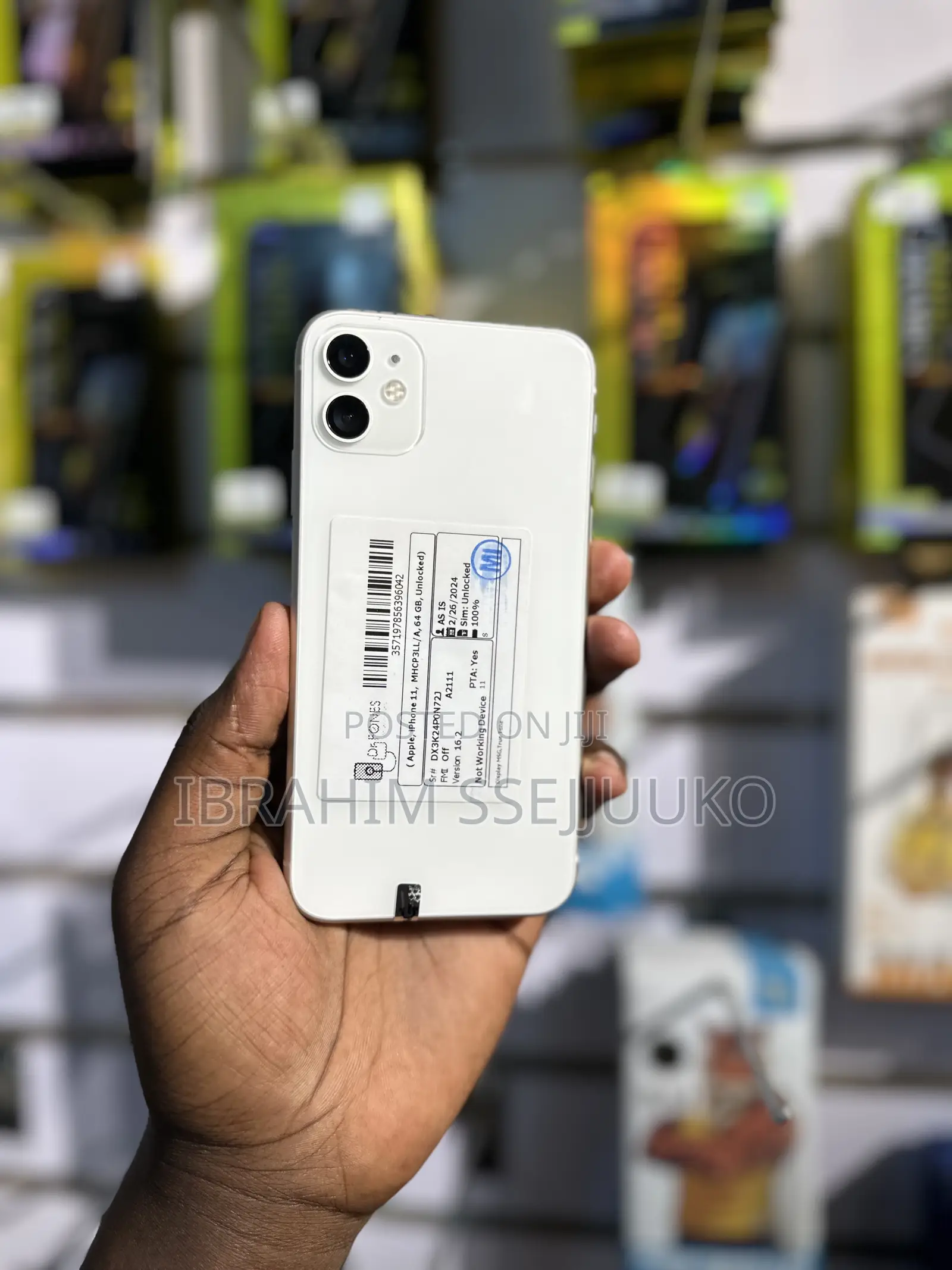 Apple iPhone 11 64 GB Gold
