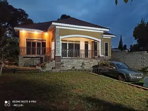 3bdrm Bungalow in Mutundwe Heights, Division A for sale