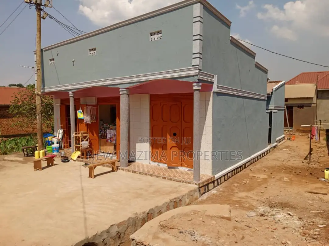 Busy Three Commercial Shops With More Single Onsale Nansana