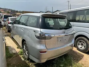 Toyota Wish 2014 Silver