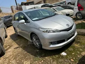 Toyota Wish 2014 Silver