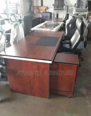 160cm With Movable Drower Executive Desk.