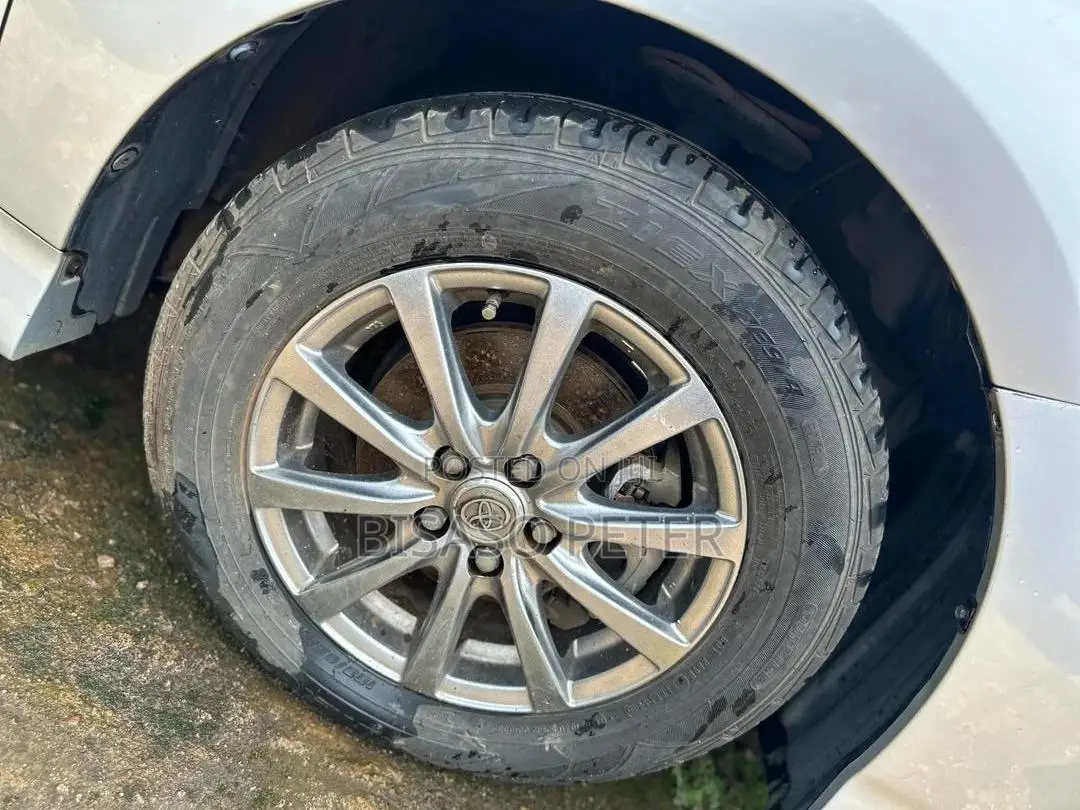 Toyota Wish 2014 Silver