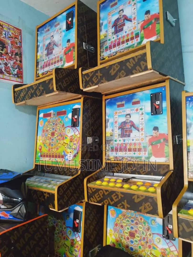 Ronaldo Messi Coin Machine
