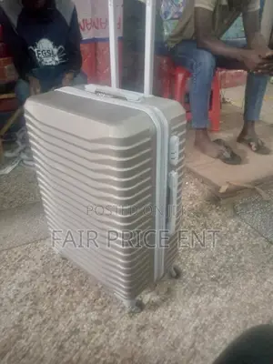 Executive Vip Suitcase .Large .( Orange)