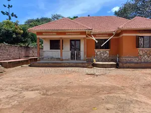3bdrm Bungalow in Makindye Kizungu, Division A for sale