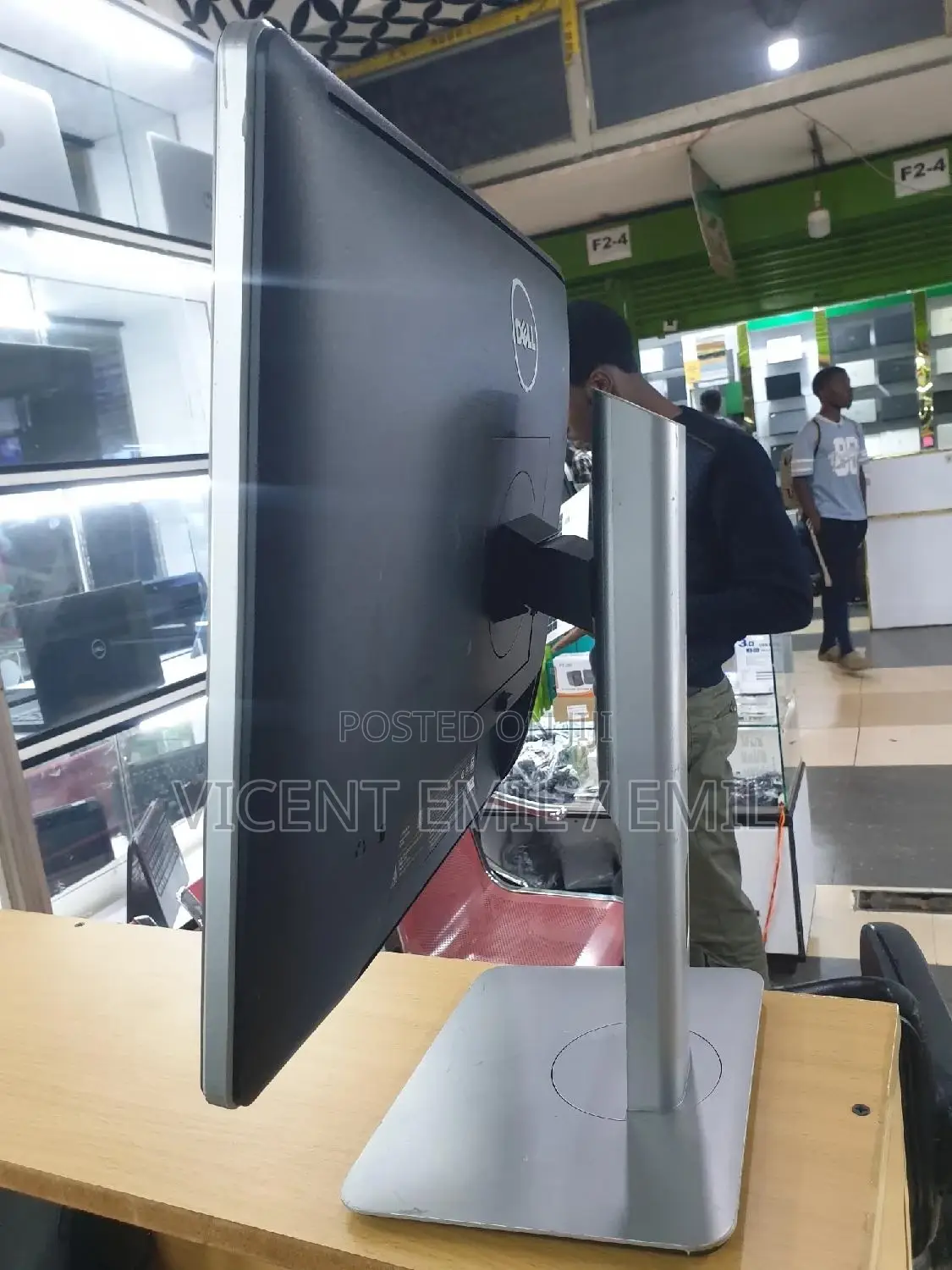 Dell Monitor 19inch Square Slim