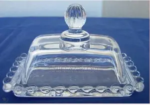 Handled Lid Classic Covered 2-Piece Design Tray- Clear