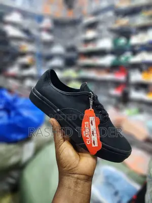 Classic Vans Black