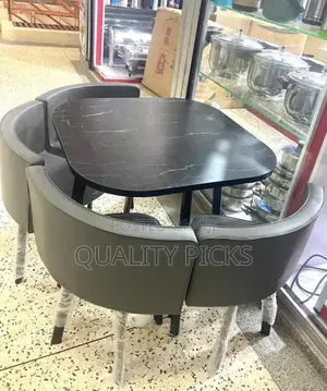 Round Dinning Room Set