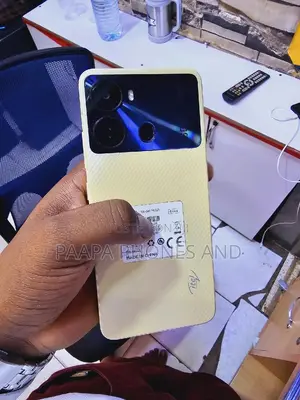 Itel P40 64 GB Yellow