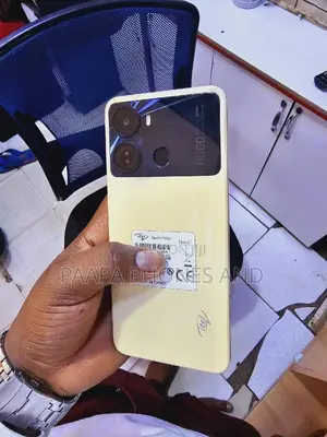 Itel P40 64 GB Yellow