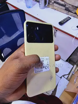 Itel P40 64 GB Yellow