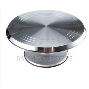 Bakeware Metallic Stand for Turning Cakes