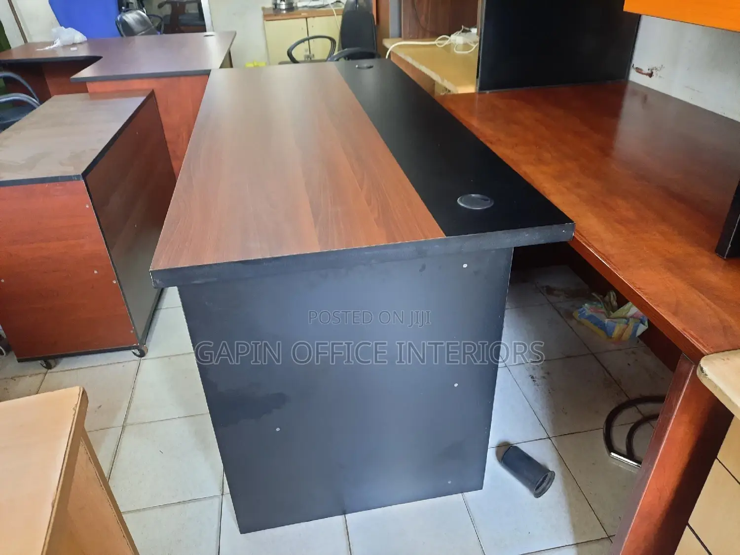Exexecutive Office Table With L Drawer