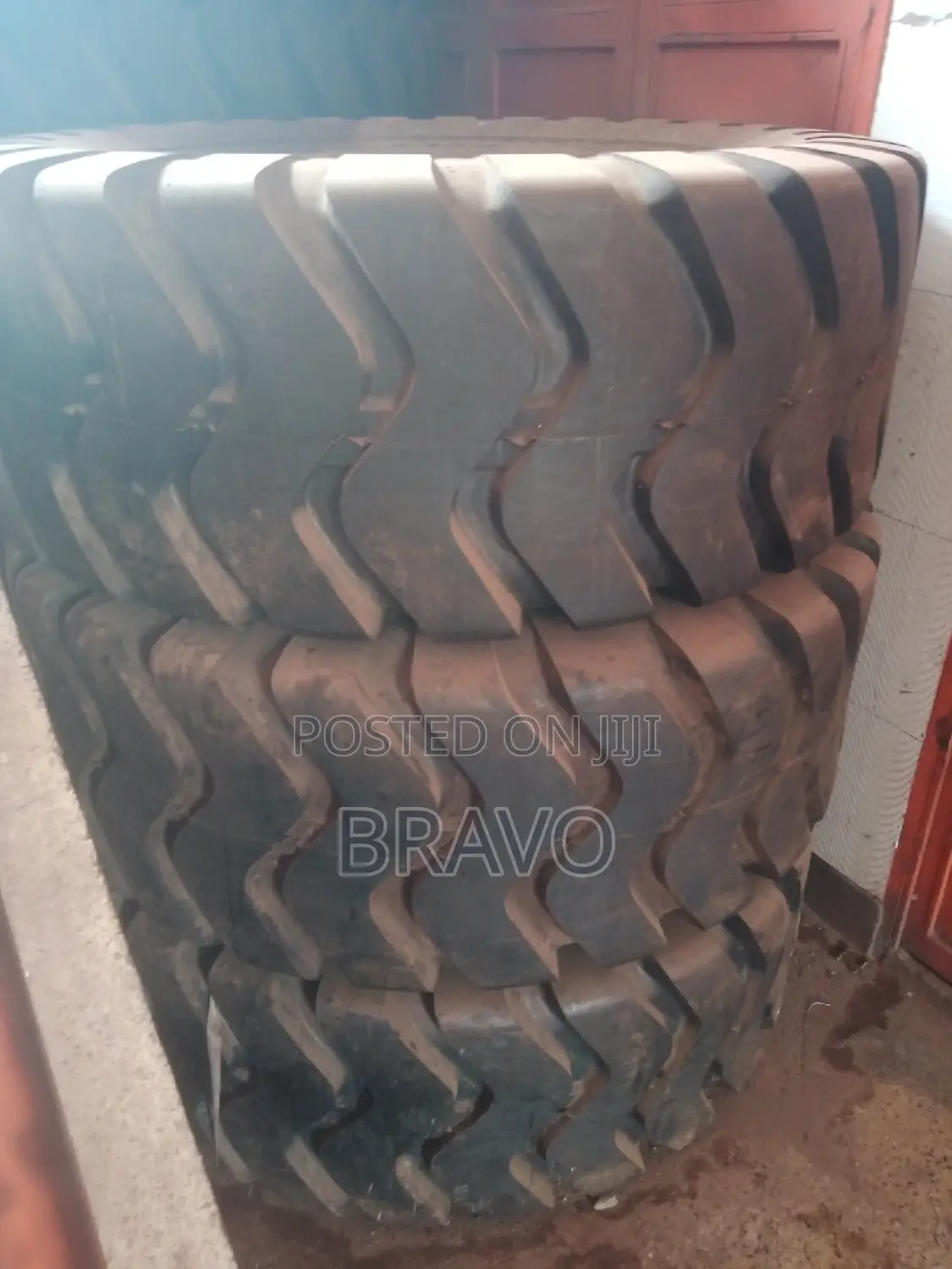 26.5-25 Cougar Tyres for Tractor.