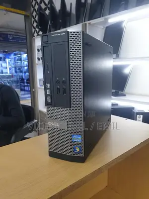 Desktop Computer Dell 4GB Intel Core i3 HDD 500GB