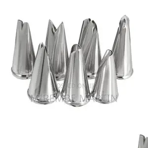 8 PCS Stainless Steel Icing Pipping Set.
