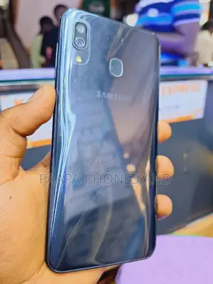 Samsung Galaxy A30 64 GB Gray