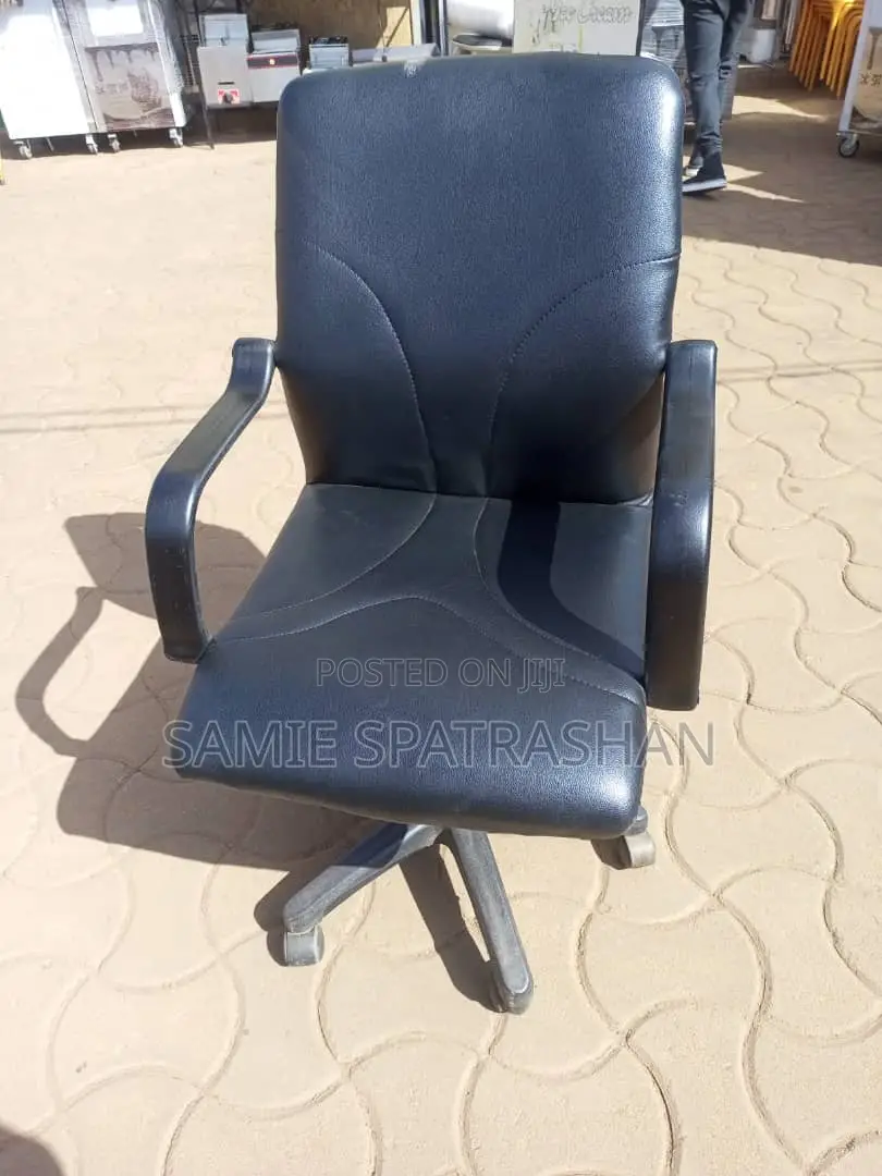 Short Back Office Chair Black 1