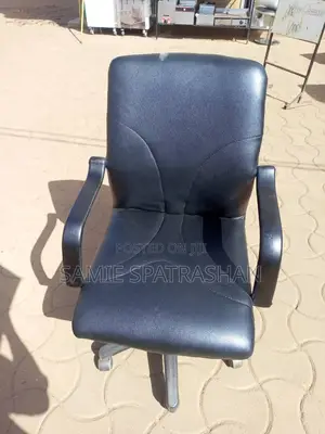 Short Back Office Chair Black 1