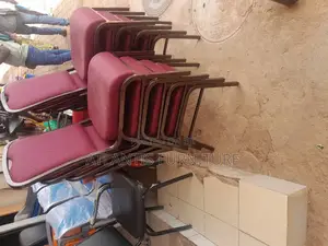 Maroon Colour Comfulance Chair for Hotel
