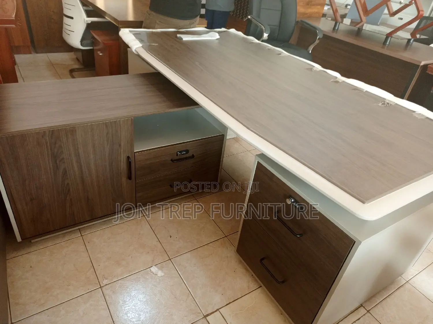 Executive Director Office Table 2meter