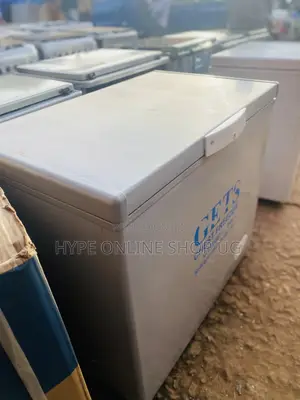 250L Deep Freezer Fridge Ug