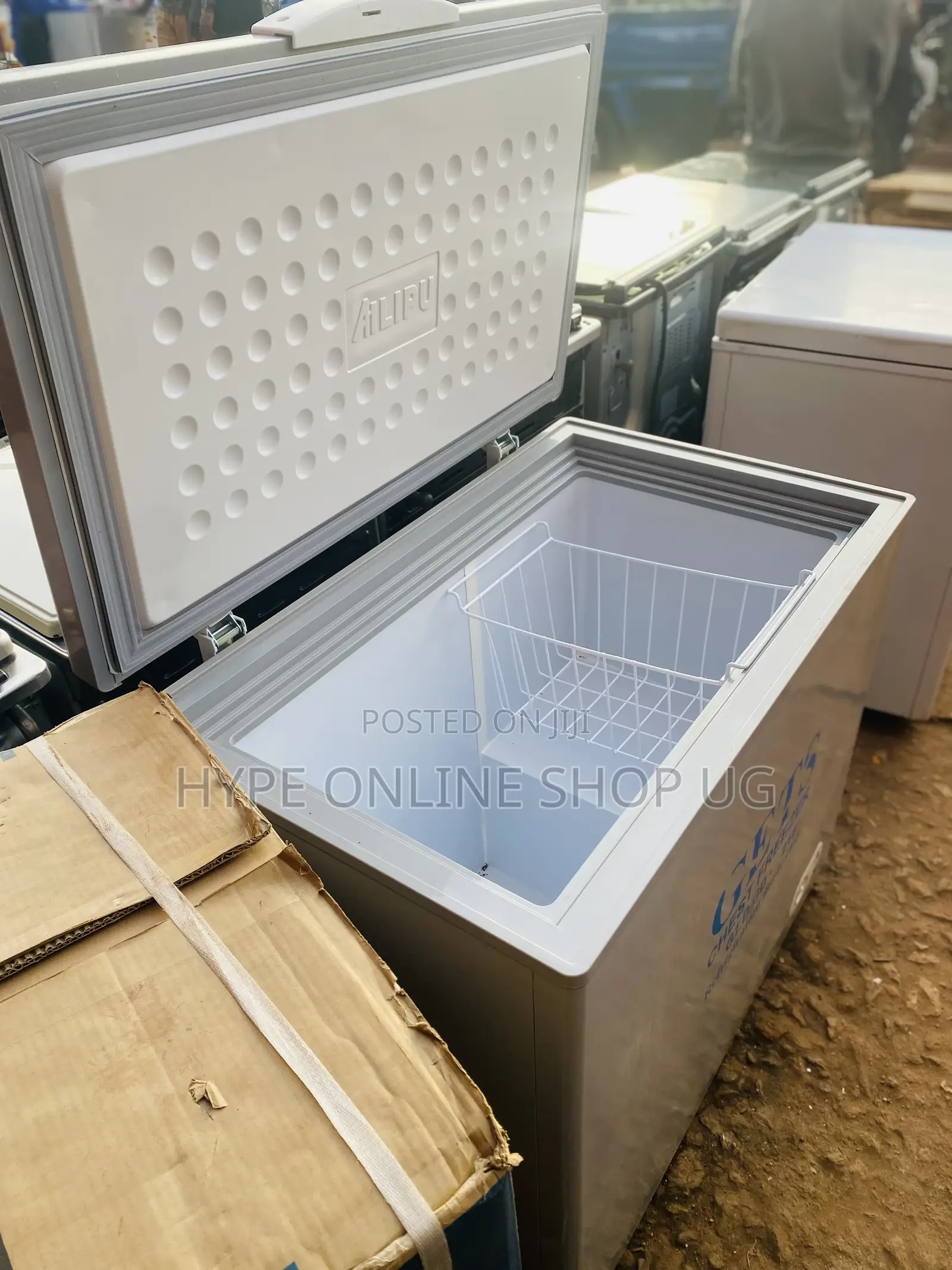 250L Deep Freezer Fridge Ug