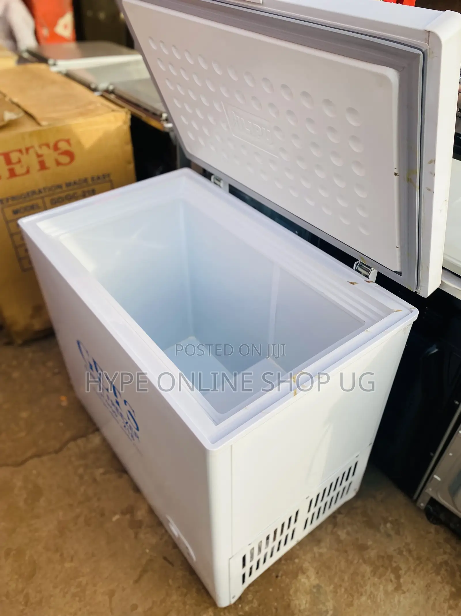 250L Deep Freezer Refrigerator Kampala