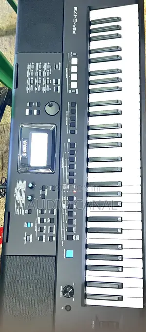 Yamaha PSR–E73 61 Keys Piano