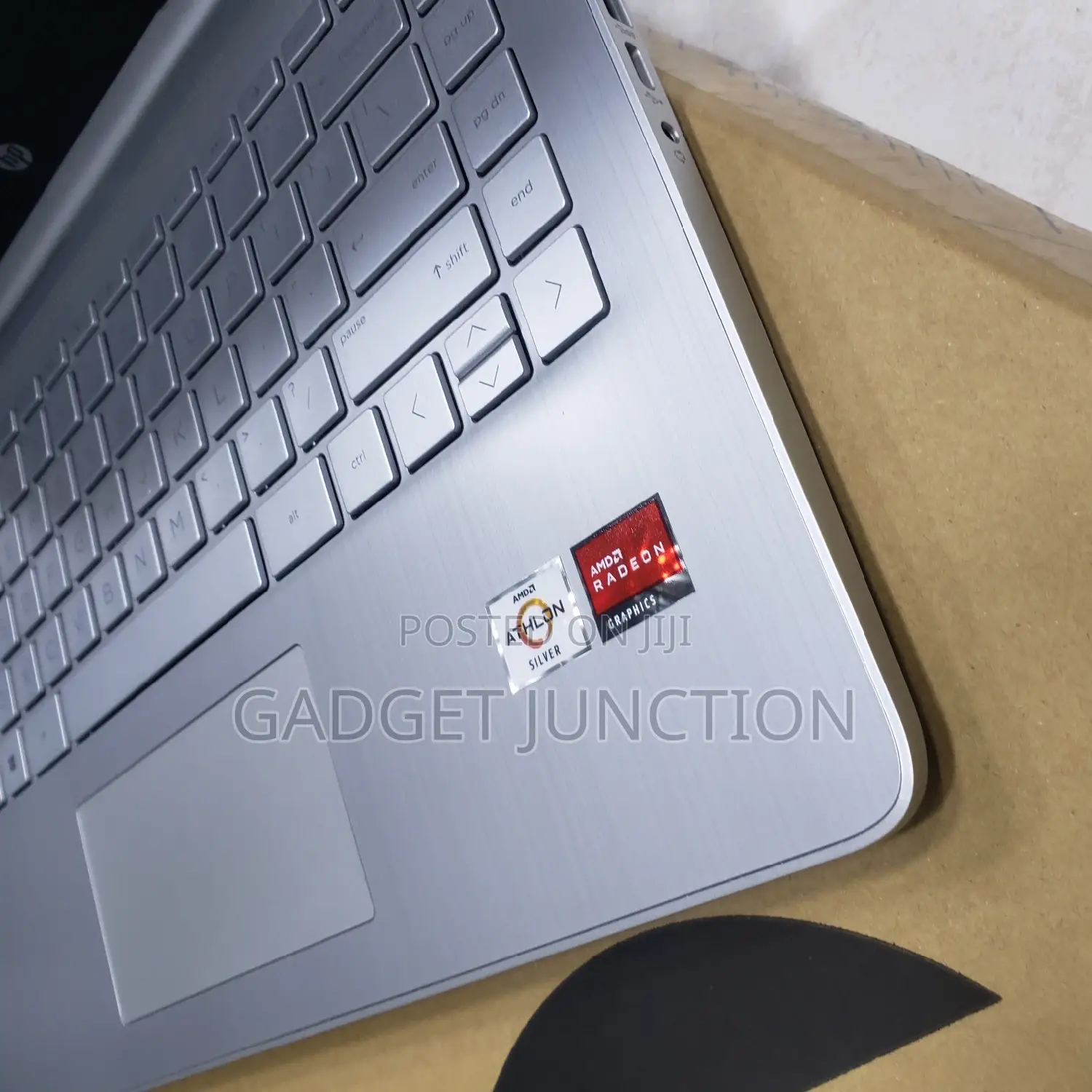 New Laptop HP 14S 8GB AMD SSD 512GB