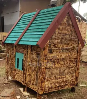 Strong and Durable Wooden Kennels