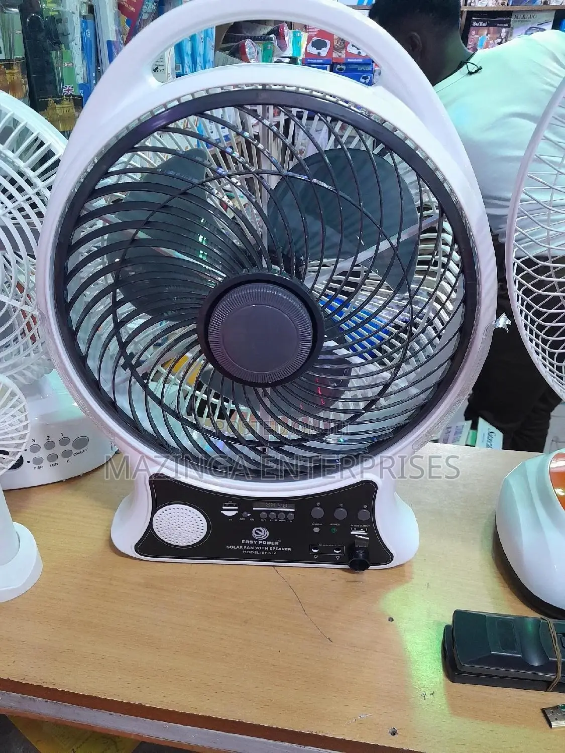 14" AC/DC Rechargeable Table Fan With Wireless Speaker