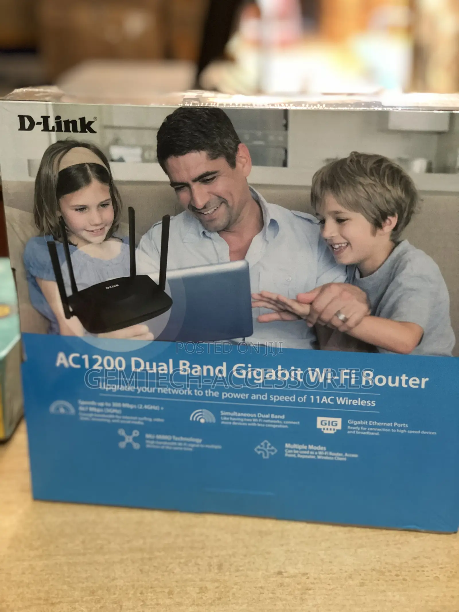 DIR-825M AC1200 MU-MIMO Wi-Fi Gigabit Router