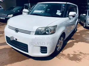 Toyota Corolla Rumion Hatchback 1.5 FWD 2009 White