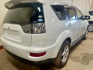 Mitsubishi Outlander 2.4 2009 White