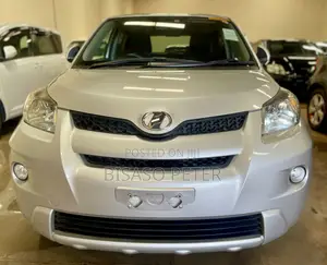 Toyota IST 2009 Silver
