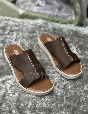Original Brown Clarks Leather Light Sandals