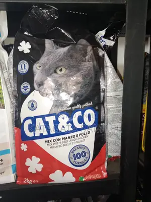 Cat Co Beef and Chicken Cat Food 2kg
