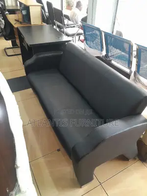 Comfortable Waiting Leather Chair