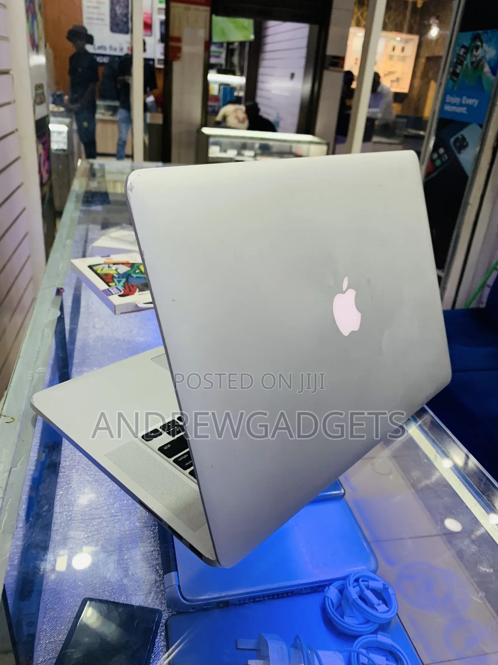 Laptop Apple MacBook Pro 2015 16GB Intel Core I7 SSD 256GB