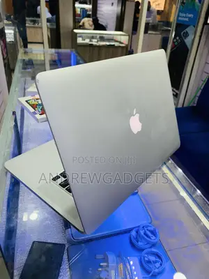 Laptop Apple MacBook Pro 2015 16GB Intel Core I7 SSD 256GB