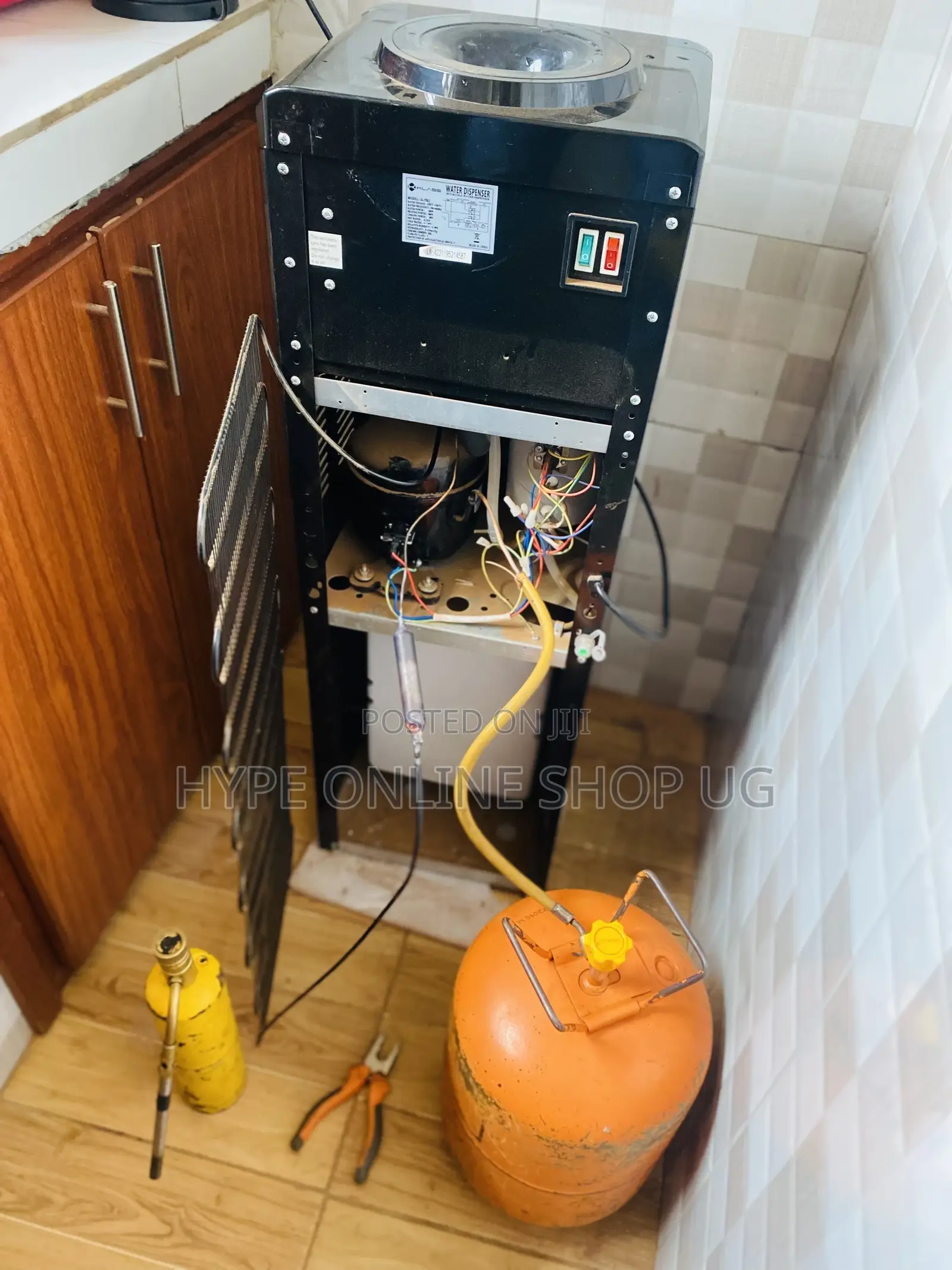 Water Dispenser Gas Refilling System Service