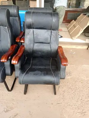 Executive Visitor Waiting Chair
