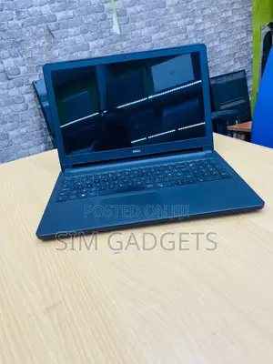 Laptop Dell Inspiron 15 5568 4GB Intel Core I5 HDD 500GB