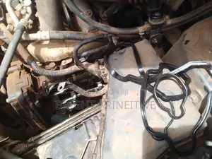 Replacing Top Cover Seals for Subaru Exiga.